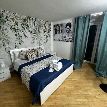 Plebiscito Charme Rooms Napoli Eksteriør billede